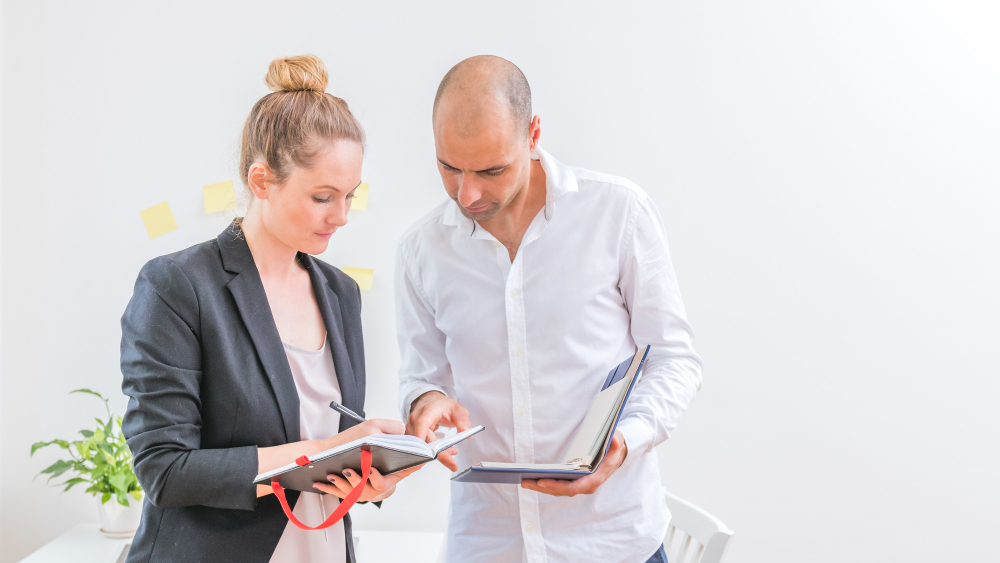 What Is Candidate Relationship Management - Desking